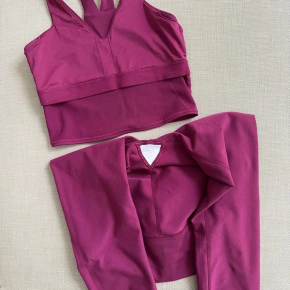 Alo Yoga Airbrush High-Waist Legging and Real Bra Tank - Matching Set - Picture 5 of 5